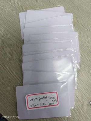 Cartes en PVC imprimables à jet d'encre en blanc Cr 80 0,4 mm 0,5 mm Pour la production de cartes