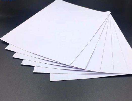 Matériau transparent A4 PC Le choix parfait pour les produits de cartes d'identité en polycarbonate