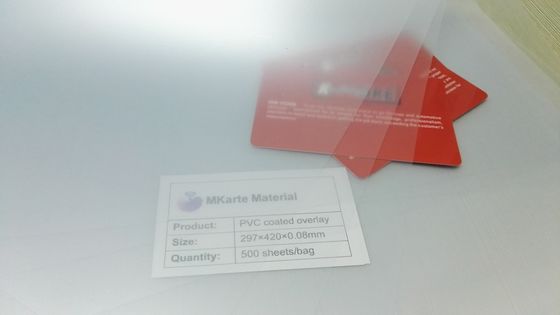 Revêtement PVC très durable avec une résistance au vieillissement à 65°C/95% d'humidité ＞ 200 heures et transparent après lamination