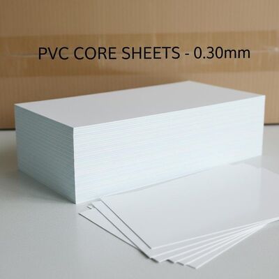 0.30 mm épaisseur Offset imprimable en PVC feuille de base pour la production de cartes bancaires