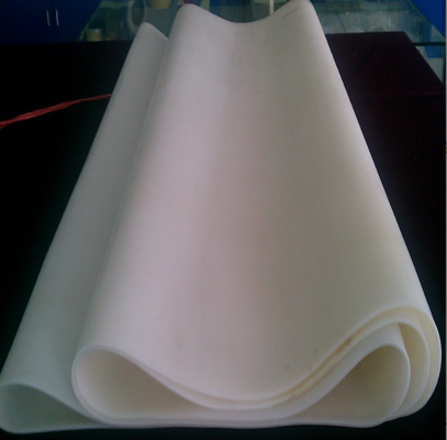 Pad de coussin en caoutchouc de silicone résistant aux températures élevées et tampon tampon de haute ténacité pour la stratification à chaud par presse à bois