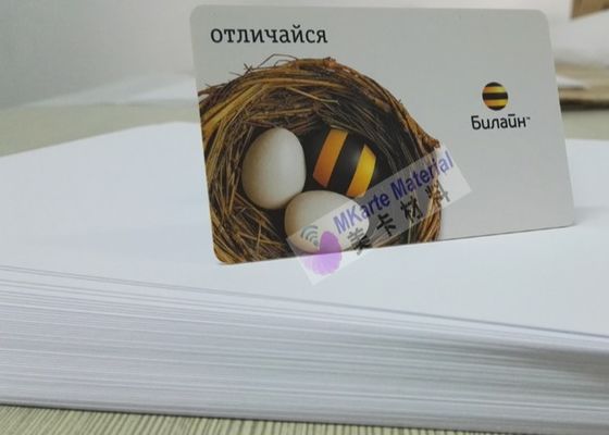 Le PVC imprimable de double jet d'encre latéral couvre l'excellente adhérence d'encre pour Smart Card en plastique