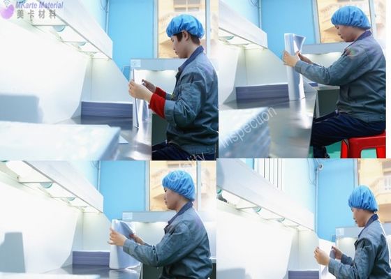 Film de revêtement en PVC à déclin lent pour la stratification de feuilles imprimables par offset d'une épaisseur de 0,04-0,10 mm