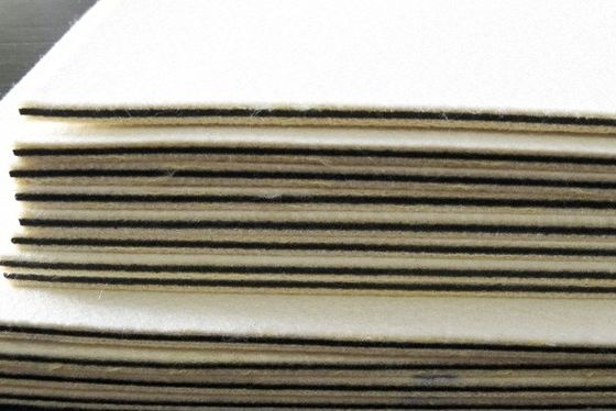 Adhérence de la protection stratifiée par coussin de laine 80 N/Mm de feutre pour le processus chaud de presse