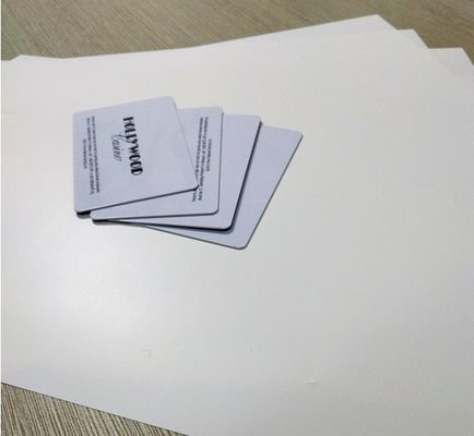 Feuilles compactes composées blanches de polycarbonate pour la production à extrémité élevé de corps de carte PC