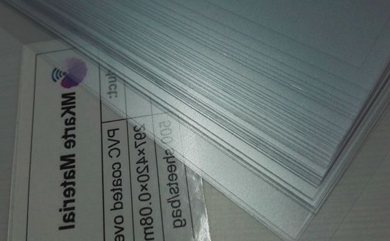 Taille faite sur commande à forte adhésion de matière plastique de PVC pour la production de carte de PVC
