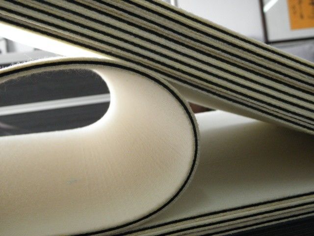 3 mm d'épaisseur Lamination de coussin en feutre de laine noire MRP-2 Pour laminateur de presse de cartes en PVC