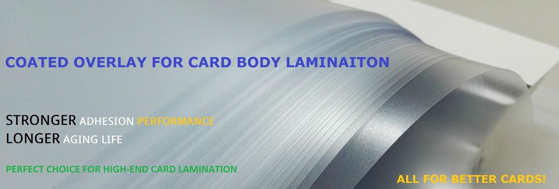 Résistance à l'écaillage 90° 300mm/min ≥ 6,0 N/cm Feuille de revêtement en PVC Temps de vieillissement &gt; 200 heures Matériau de carte intelligente