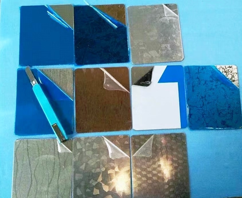 Dureté de surface HRC19 Plaque d'acier de stratification Acier inoxydable 430BA Pour la stratification de cartes plastiques
