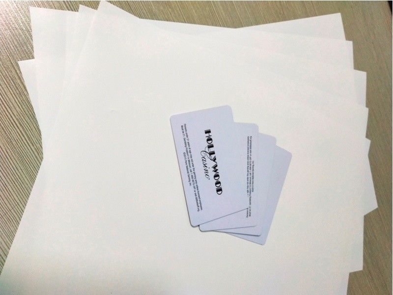 Feuilles compactes composées blanches de polycarbonate pour la production à extrémité élevé de corps de carte PC
